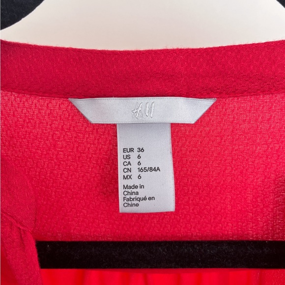 H&M Blouse - Picture 2 of 5